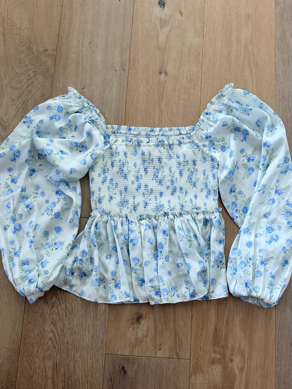Rachel Parcell floral Top with Blue Floral Print and Puff Sleeves love shack esq